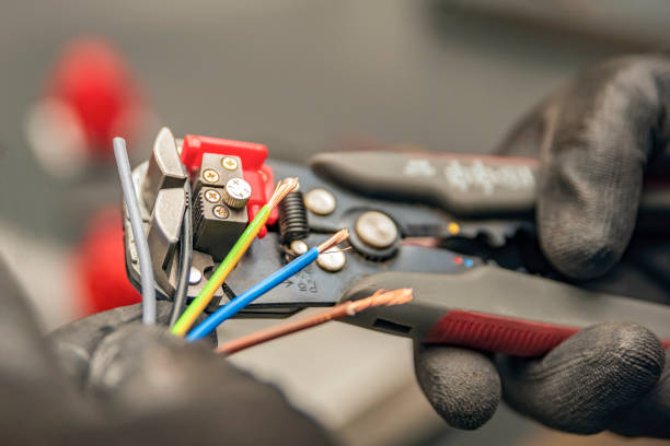 Best Home Electrical Repair  in Hudson, IA